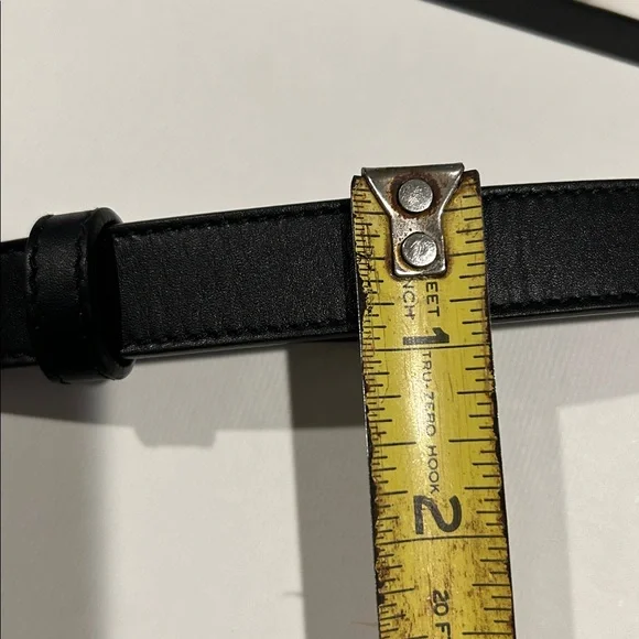Authentic Gucci Black Leather Slim
GG Marmont Belt 409417 115/46 with Gift Box - Picture 9 of 11